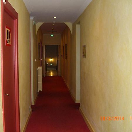 Hotel Cote Patio Ним Екстериор снимка