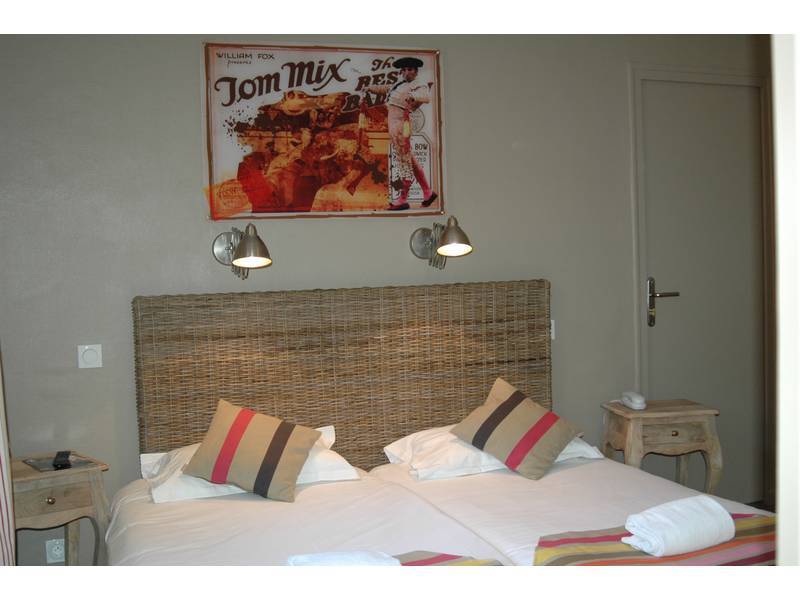 Hotel Cote Patio Ним Екстериор снимка