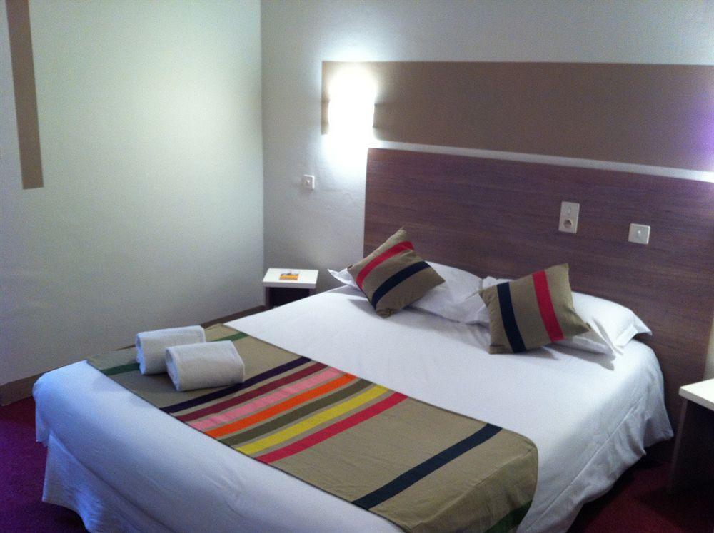 Hotel Cote Patio Ним Екстериор снимка