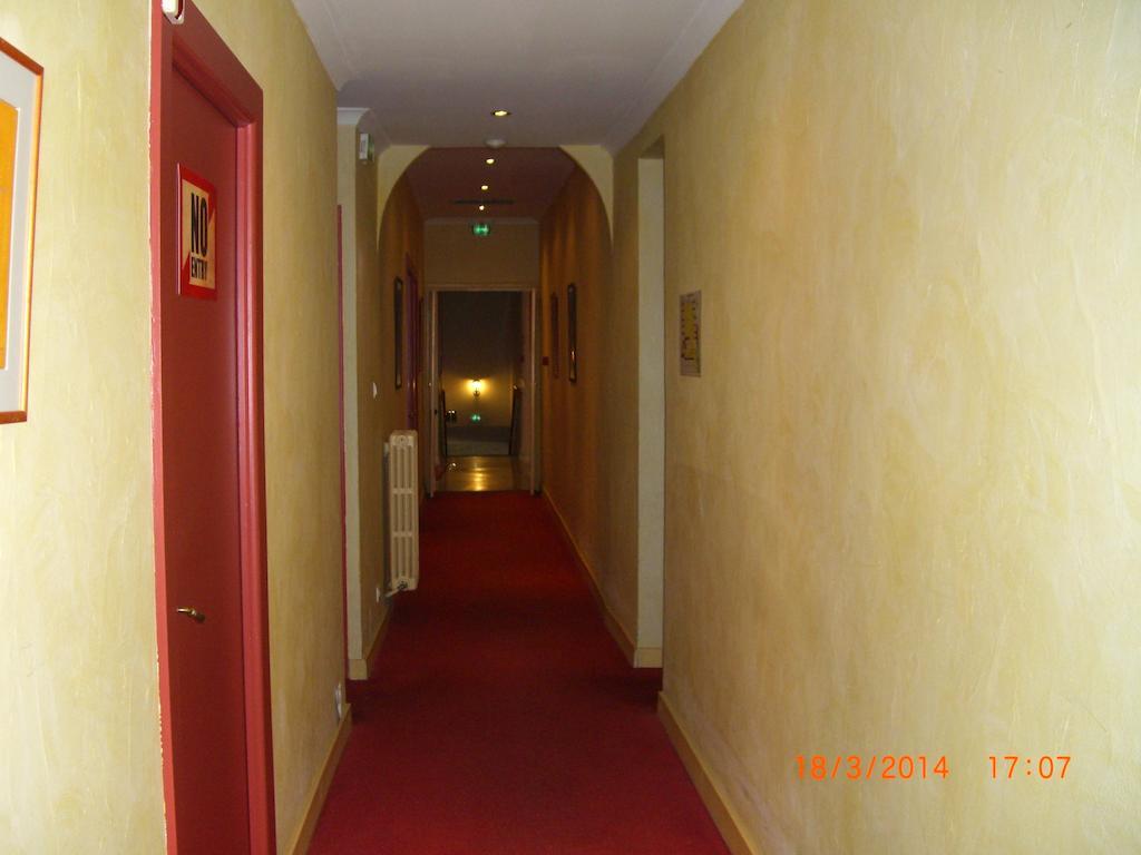 Hotel Cote Patio Ним Екстериор снимка