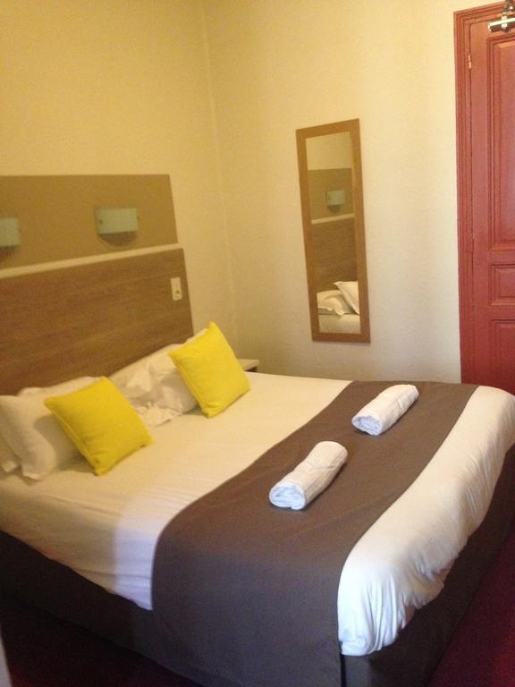 Hotel Cote Patio Ним Екстериор снимка