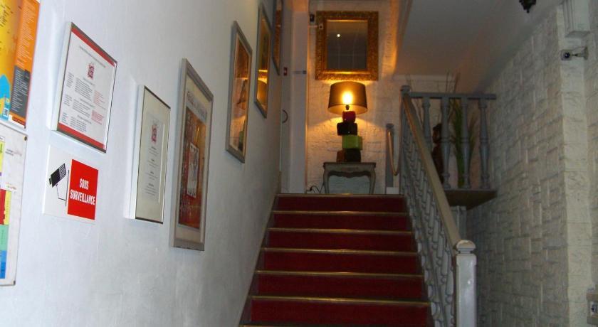 Hotel Cote Patio Ним Екстериор снимка
