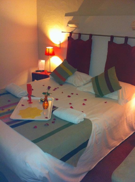 Hotel Cote Patio Ним Екстериор снимка
