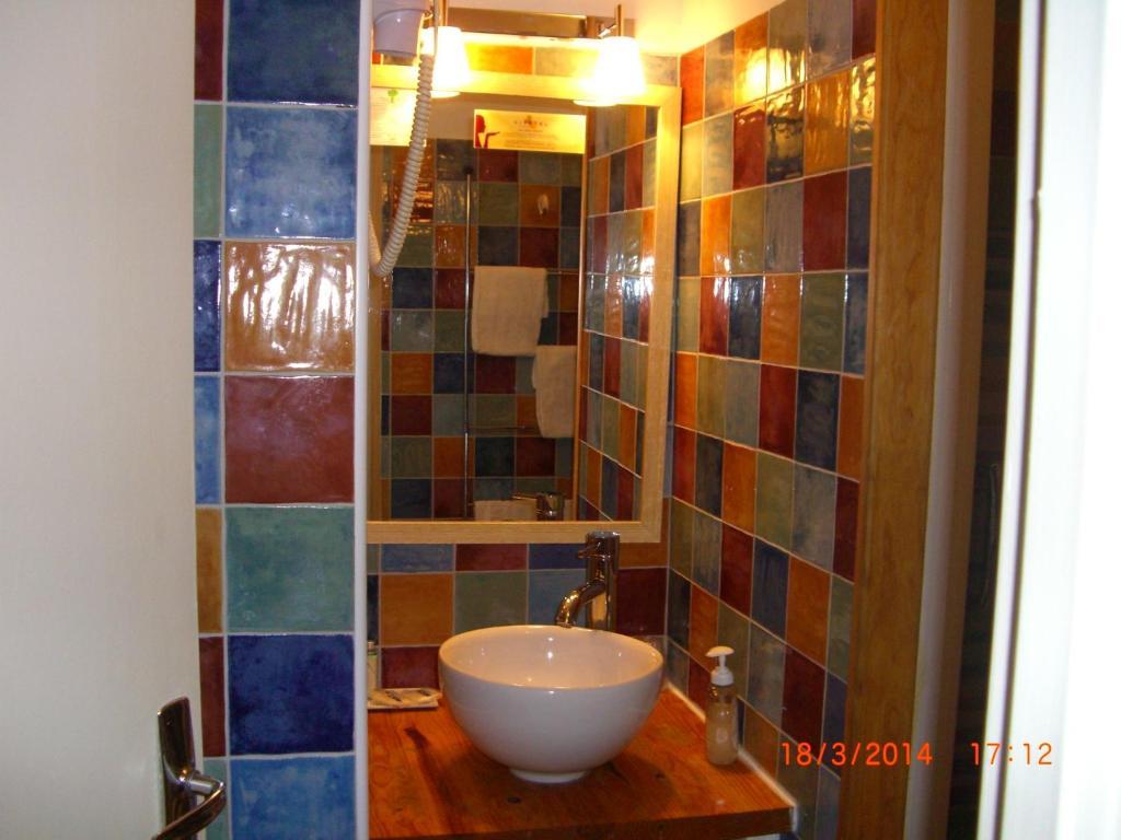 Hotel Cote Patio Ним Екстериор снимка