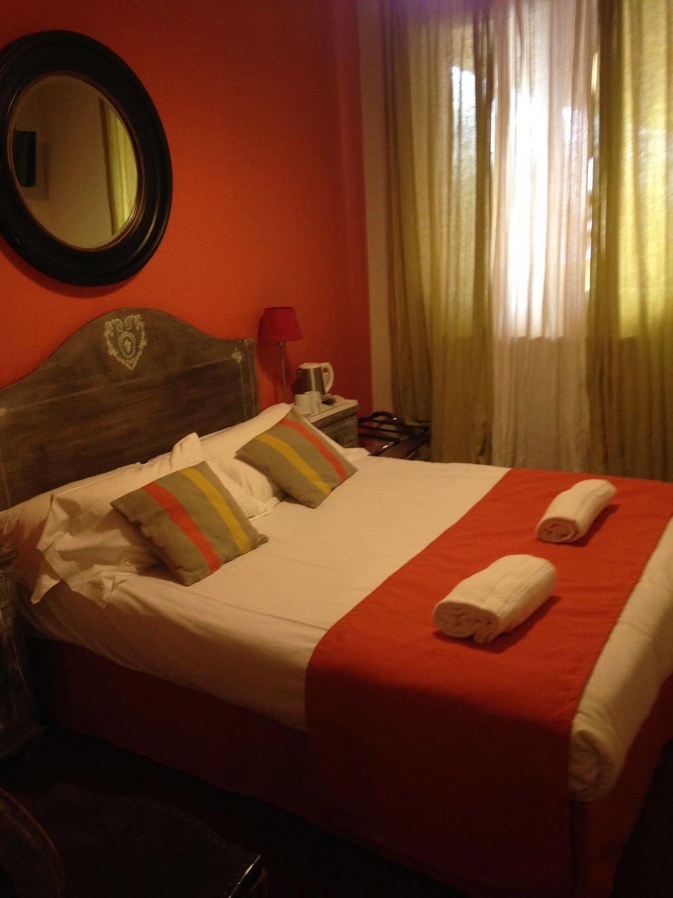 Hotel Cote Patio Ним Екстериор снимка