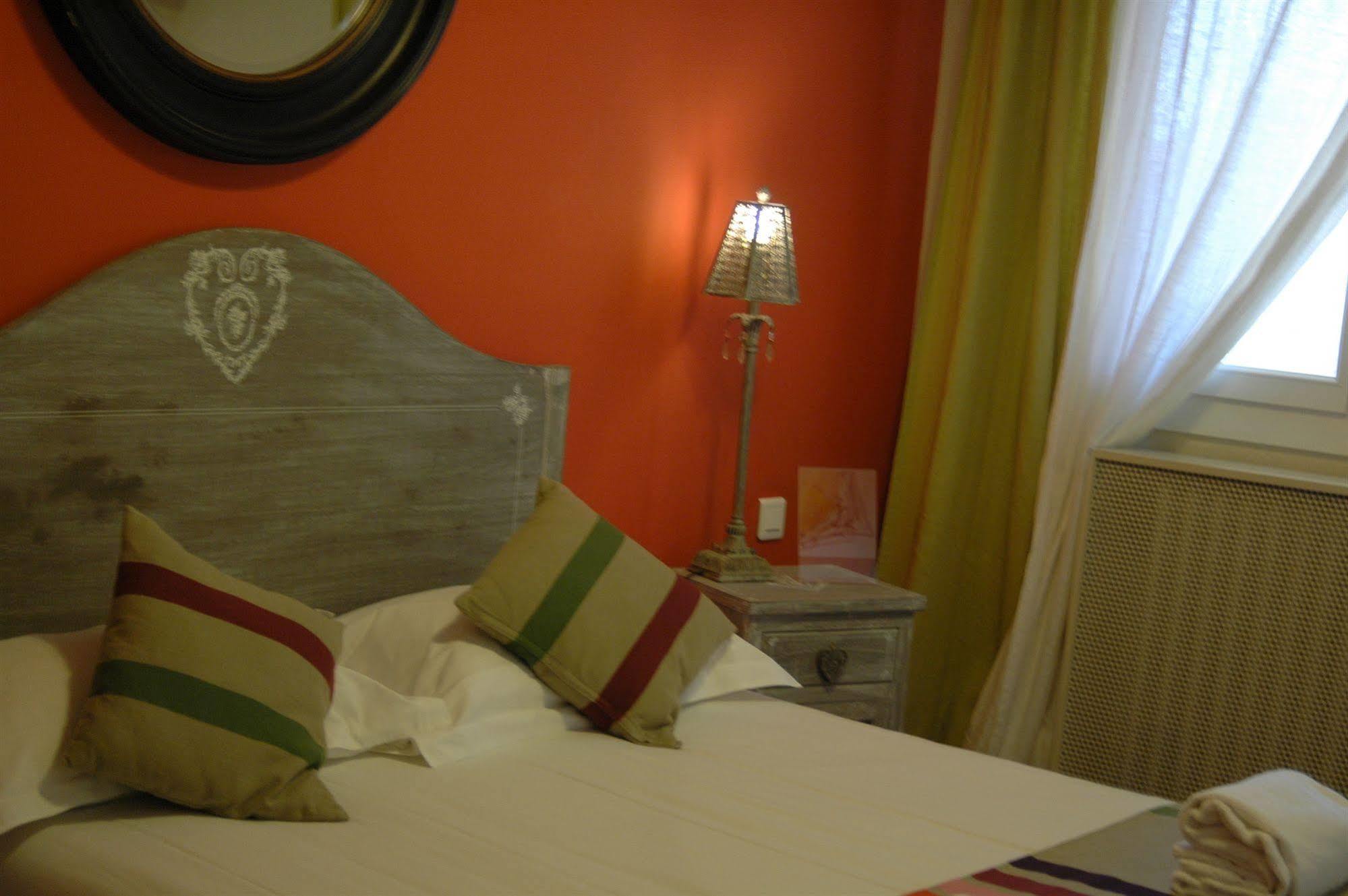 Hotel Cote Patio Ним Екстериор снимка